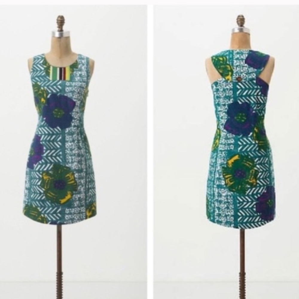 Vanessa Virginia Graphic Hibiscus Shift Dress